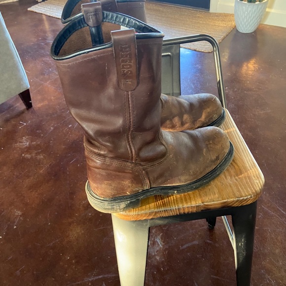 Red wing 2505 work boots STeel toe. Size 10D.